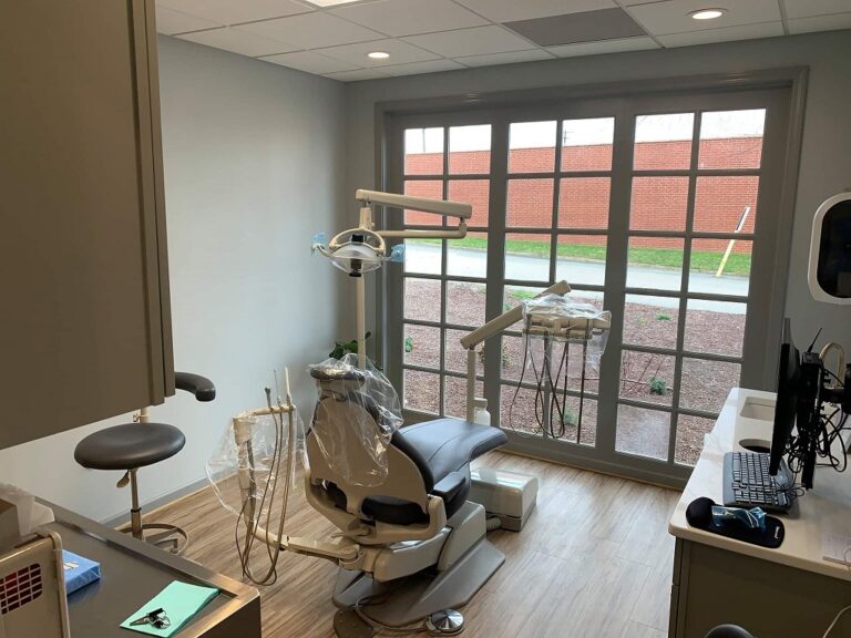 image of Maple Hill Dentistry cleaning chair
